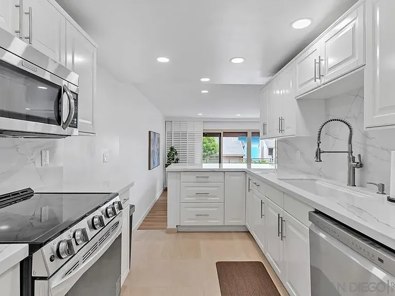 119 Spinnaker Ct — Photo 9