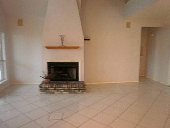 5th image of 9235 Chisholm Trl