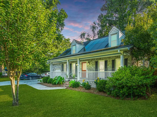 810 N Channel Ct, Charleston, SC 29412