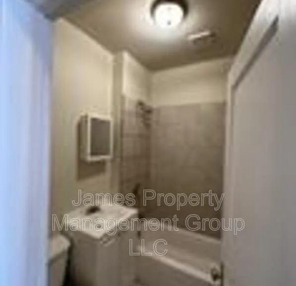 3213 W Warren Blvd #2 — Photo 29