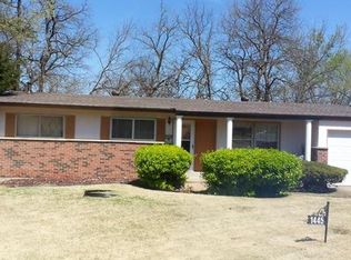 1445 Forest Green Ct, Saint Louis, MO