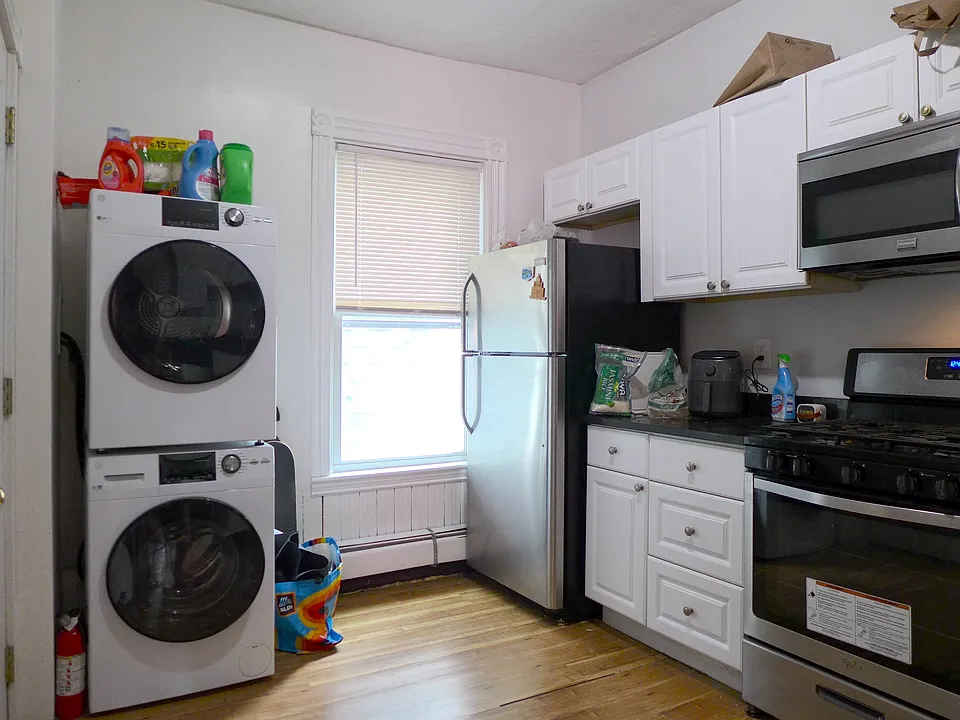 72 Hillside St #5