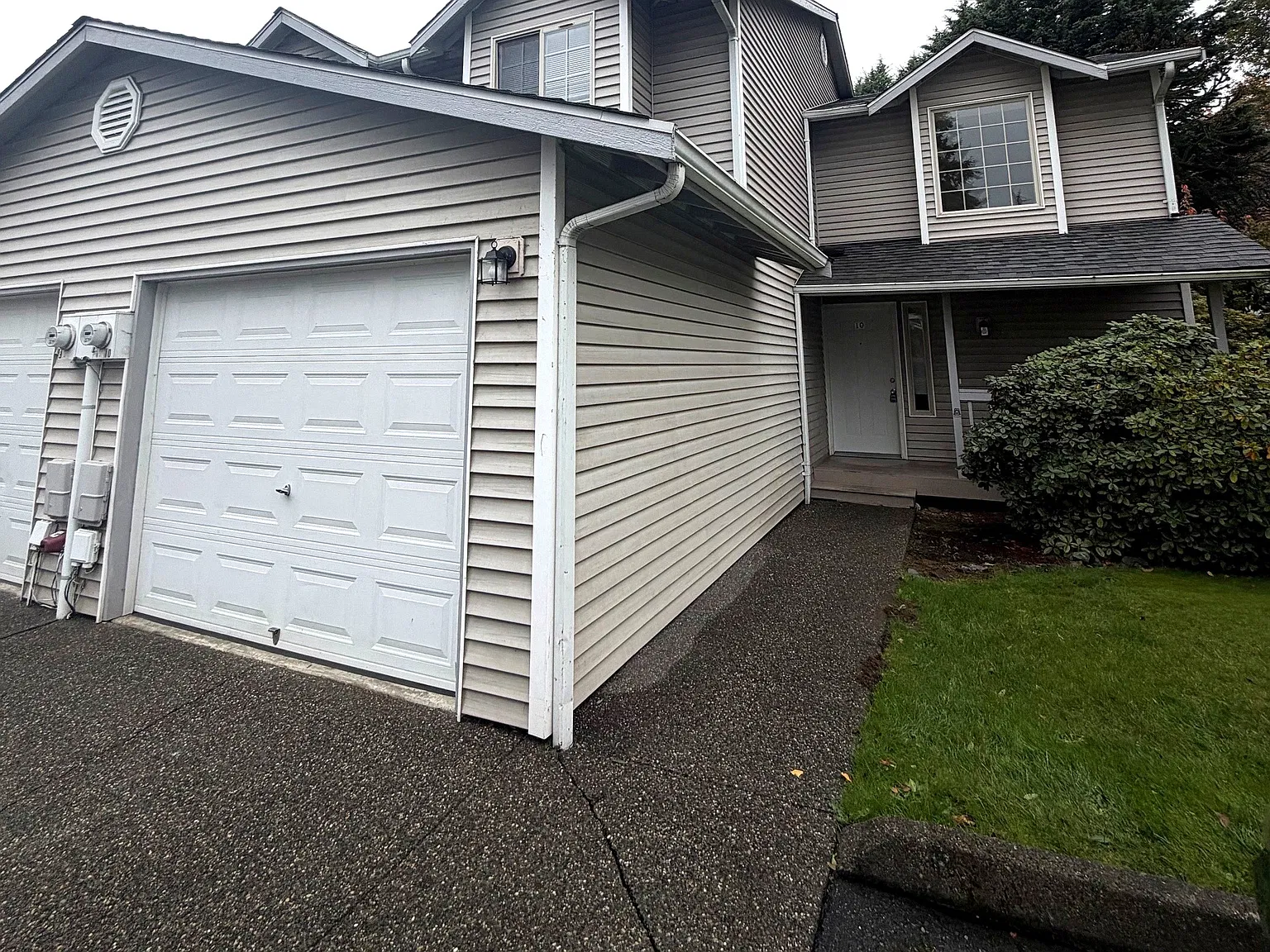 3 bed, 2.5 bath, 1404 sqft, $2,550 — Photo 1