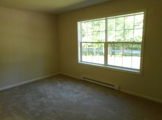 124 Cobblestone Dr, Milford, PA 18337