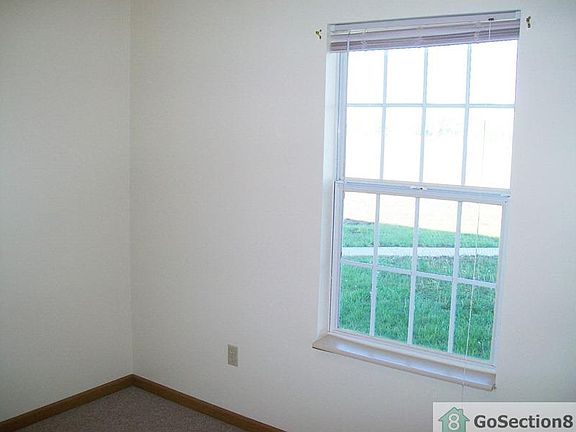 5th image of 416 Small St