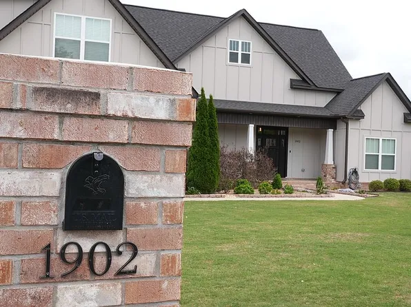 1902 Peach Orchard Rd NW, Hartselle, AL 35640
