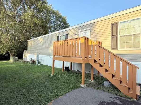 27 Manor Dr, Bulger, PA 15019