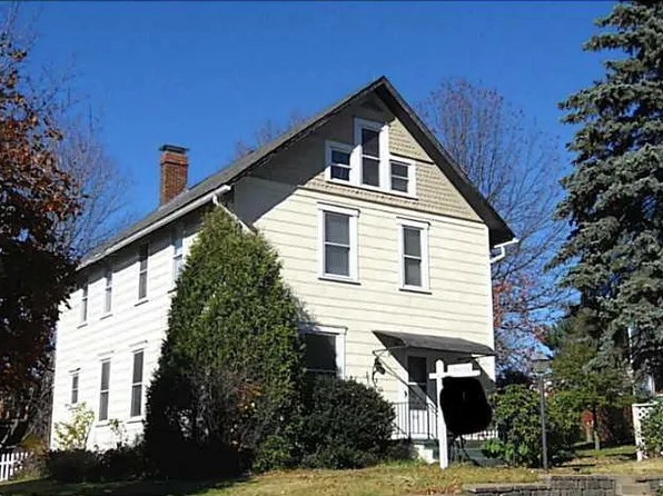 357 Franklin St, Slippery Rock, PA 16057