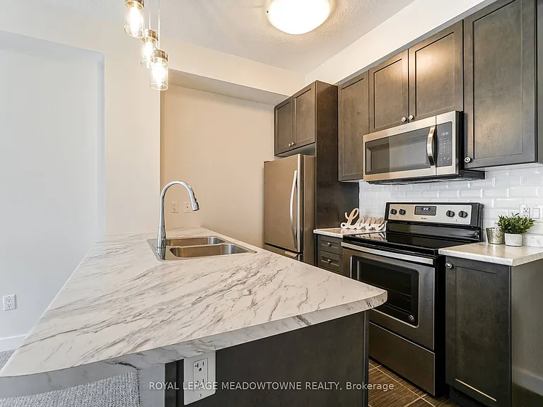 2486 Old Bronte Rd #402 — Photo 13