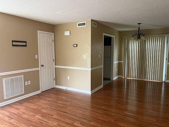5th image of 106 Hillbilly Private Dr Unit 3