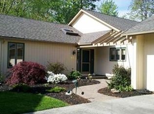 6362 Woodhawk Dr, Mayfield Heights, OH 44124
