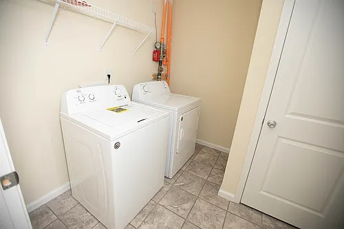 Floor plan 3br Townhome - Large