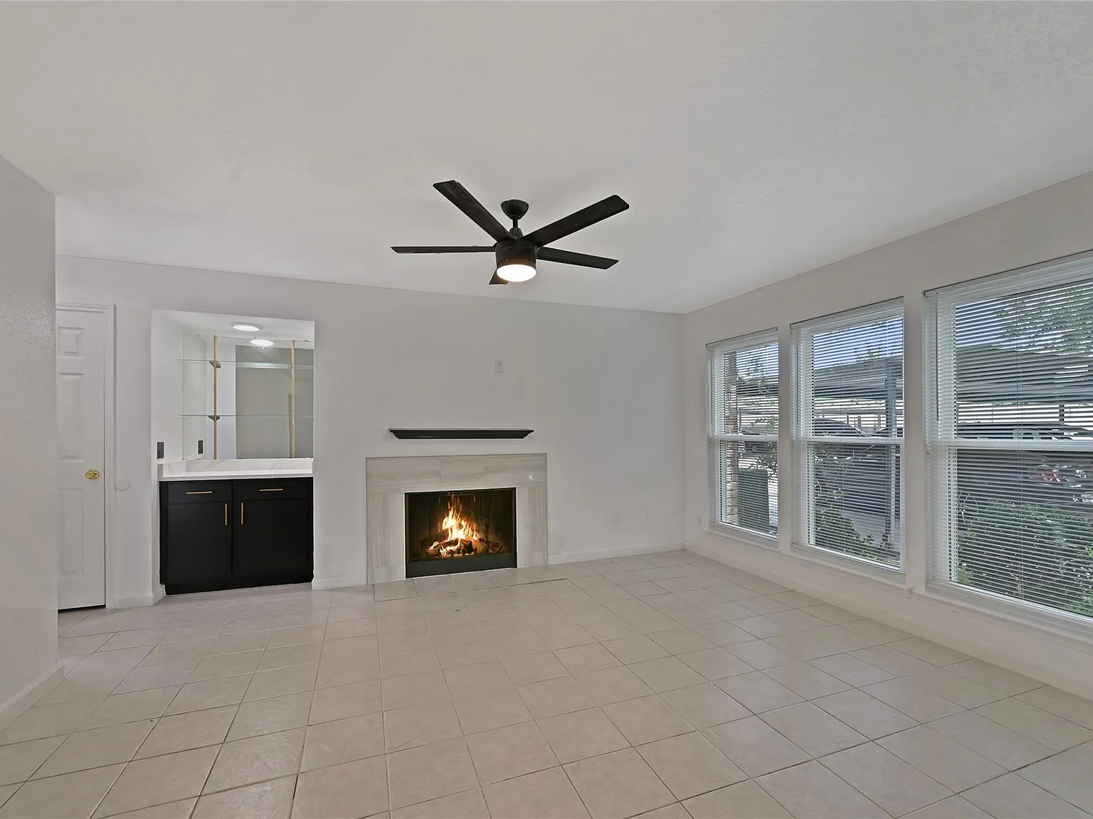 2 bed, 2.0 bath, 1063 sqft, $1,500 — Photo 2