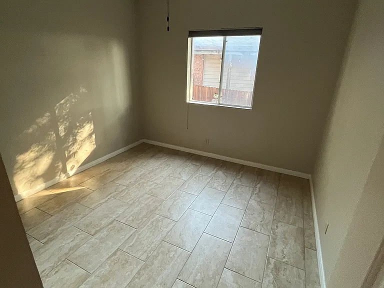 6303 Santee — Photo 18