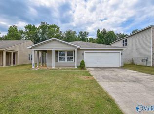 15395 Mill Valley Dr, Athens, AL 35613