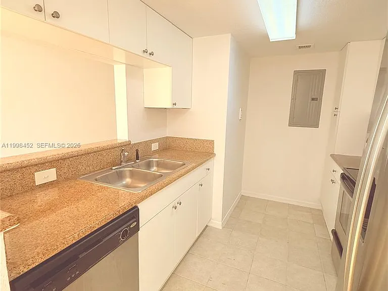 36 NW 6th Ave #504 — Photo 2