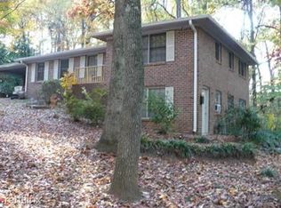 409 Maplecliff Dr, Stone Mountain, GA 30088