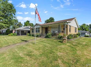 204 W Grant St, Dexter, MO 63841