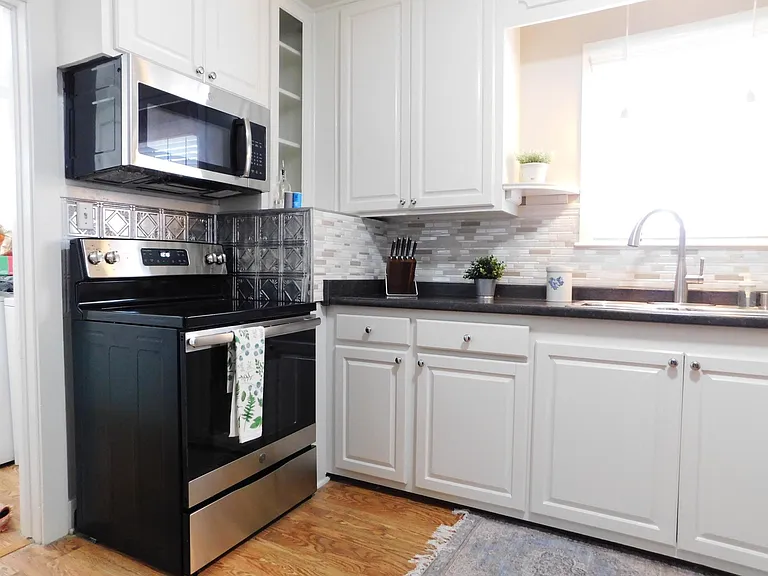 1214 Jackson St SE — Photo 16