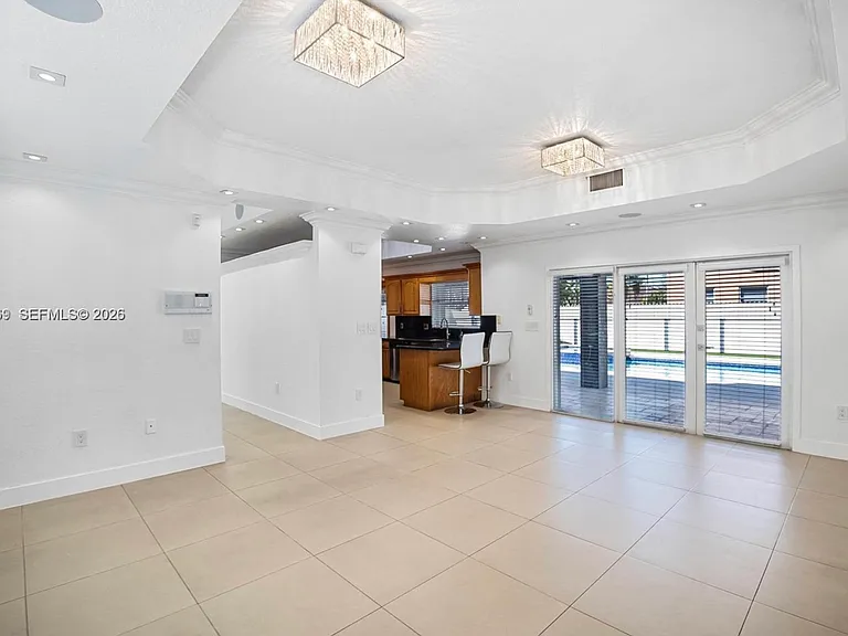 4604 SW 159th Ave — Photo 4