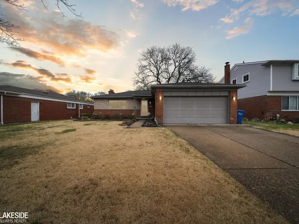 29554 Van Laan Dr, Warren, MI 48092