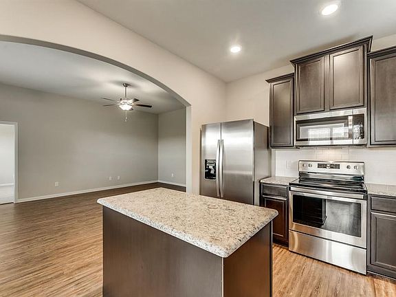2nd image of 4825 Beaver Creek Ave