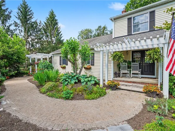 15884 Arbor Trl, Newbury, OH 44065