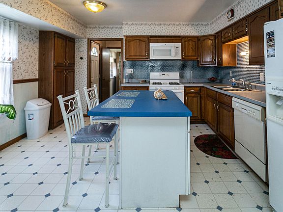 4th image of 6203 W Boehlke Ave