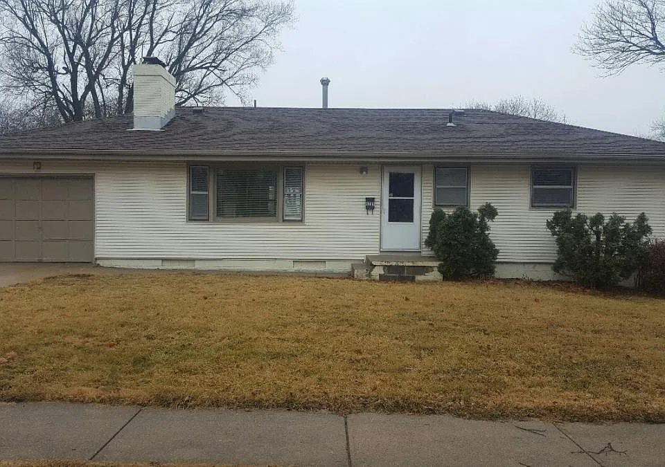 1237 Sunset Dr