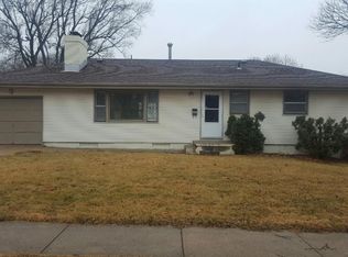 1237 Sunset Dr, Bellevue, NE 68005