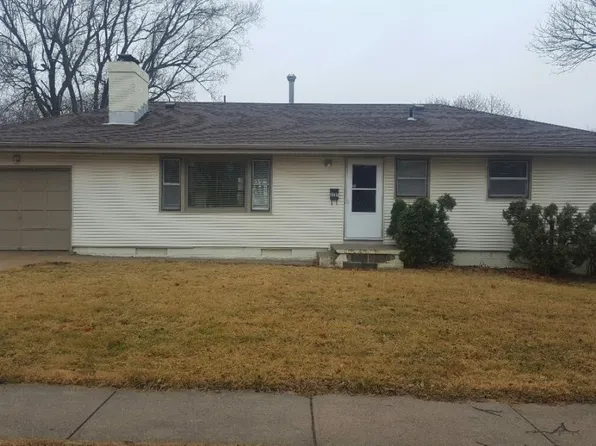 1237 Sunset Dr, Bellevue, NE 68005
