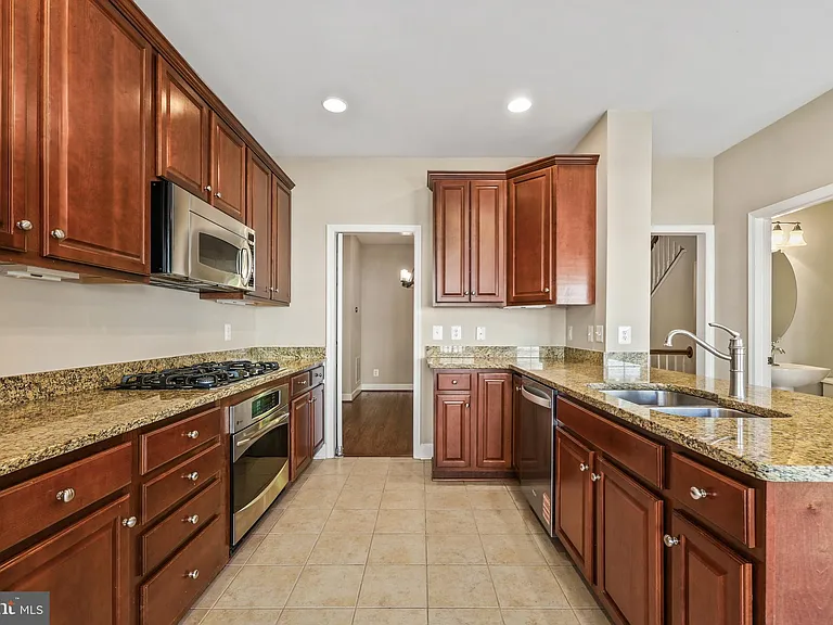 14873 Potomac Branch Dr — Photo 26