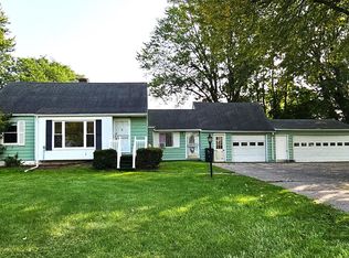 1453 W Stanley Rd, Mount Morris, MI 48458