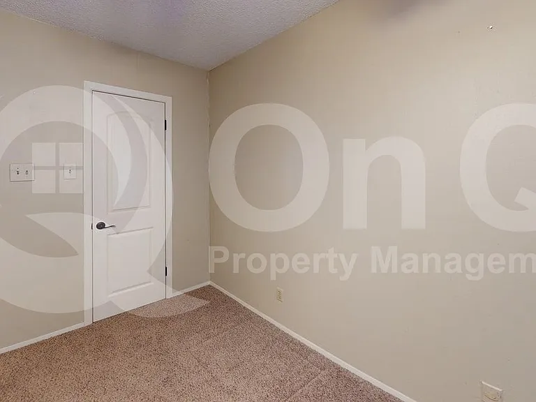 5809 Chimney Wood Cir — Photo 8