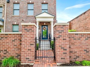 110 S Washington St, Wheaton, IL 60187