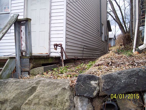 4th image of 909 Florence St