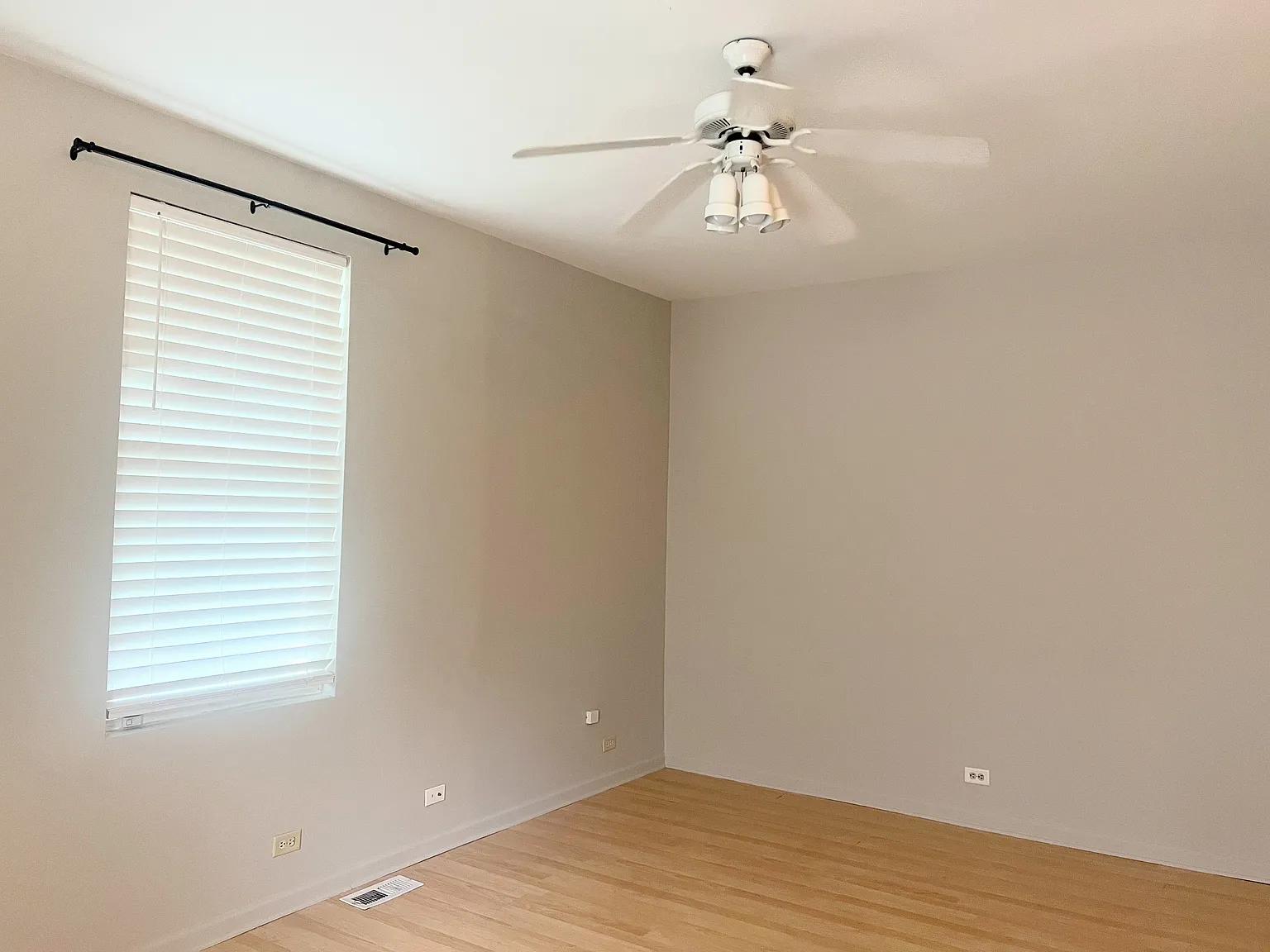 2 bed, 692 sqft, $2,000 — Photo 4