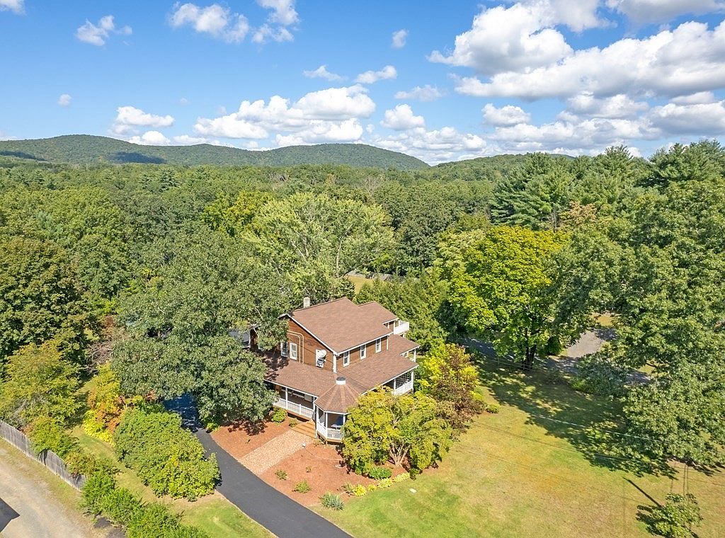 576 Amherst Rd, South Hadley, MA 01075 Zillow