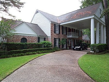 6 bedroom 6 bath outdoor pool