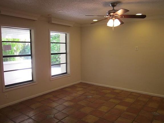 2nd image of 638 NE 3rd St