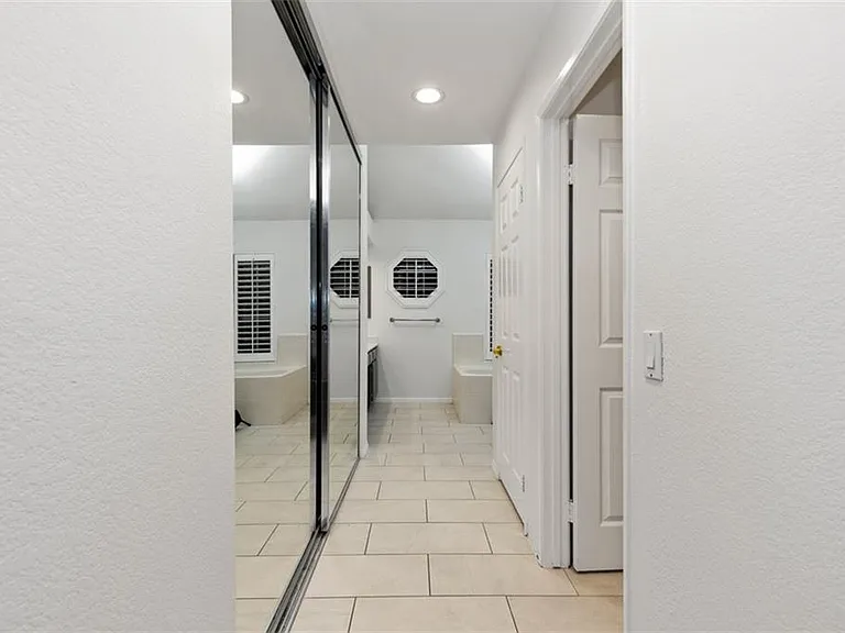 745 S Crown Pointe Dr — Photo 14