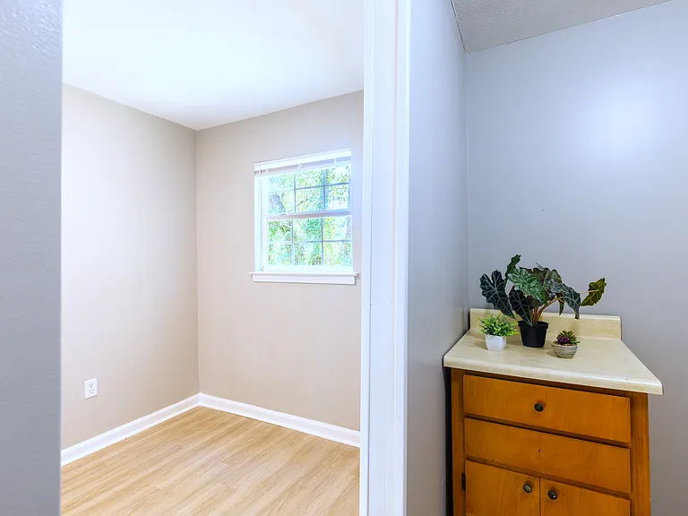 306 Floyd St — Photo 29