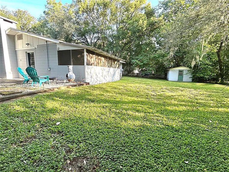 3919 SW 21st St — Photo 23