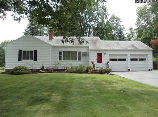 6720 Glenview Rd, Mayfield Village, OH 44143