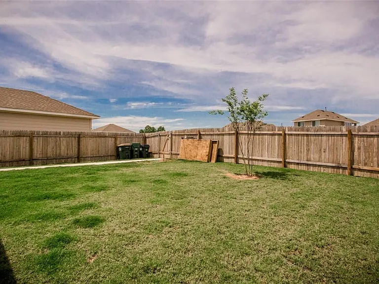 242 Mossycup Dr — Photo 33