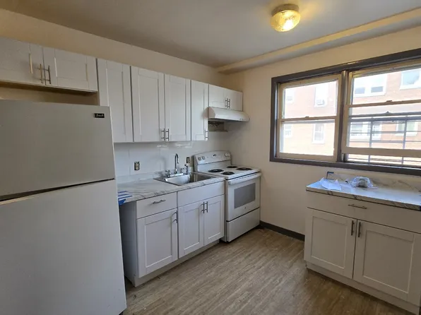 168 Winnikee Ave APT 3, Poughkeepsie, NY 12601