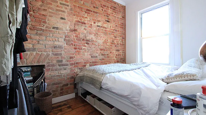 Rented by True Real Estate Group | media 9