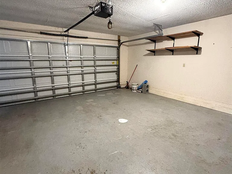 3019 Keats Dr — Photo 38