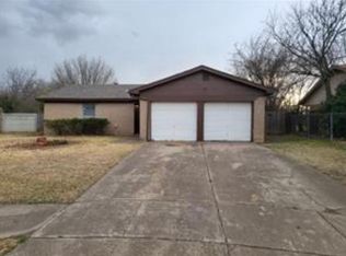 1005 Georgian Rd E, Fort Worth, TX 76179