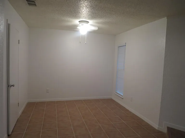 2300 Timberline Dr — Photo 8